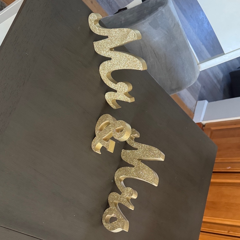 Gold Glitter Mr & Mrs Sign